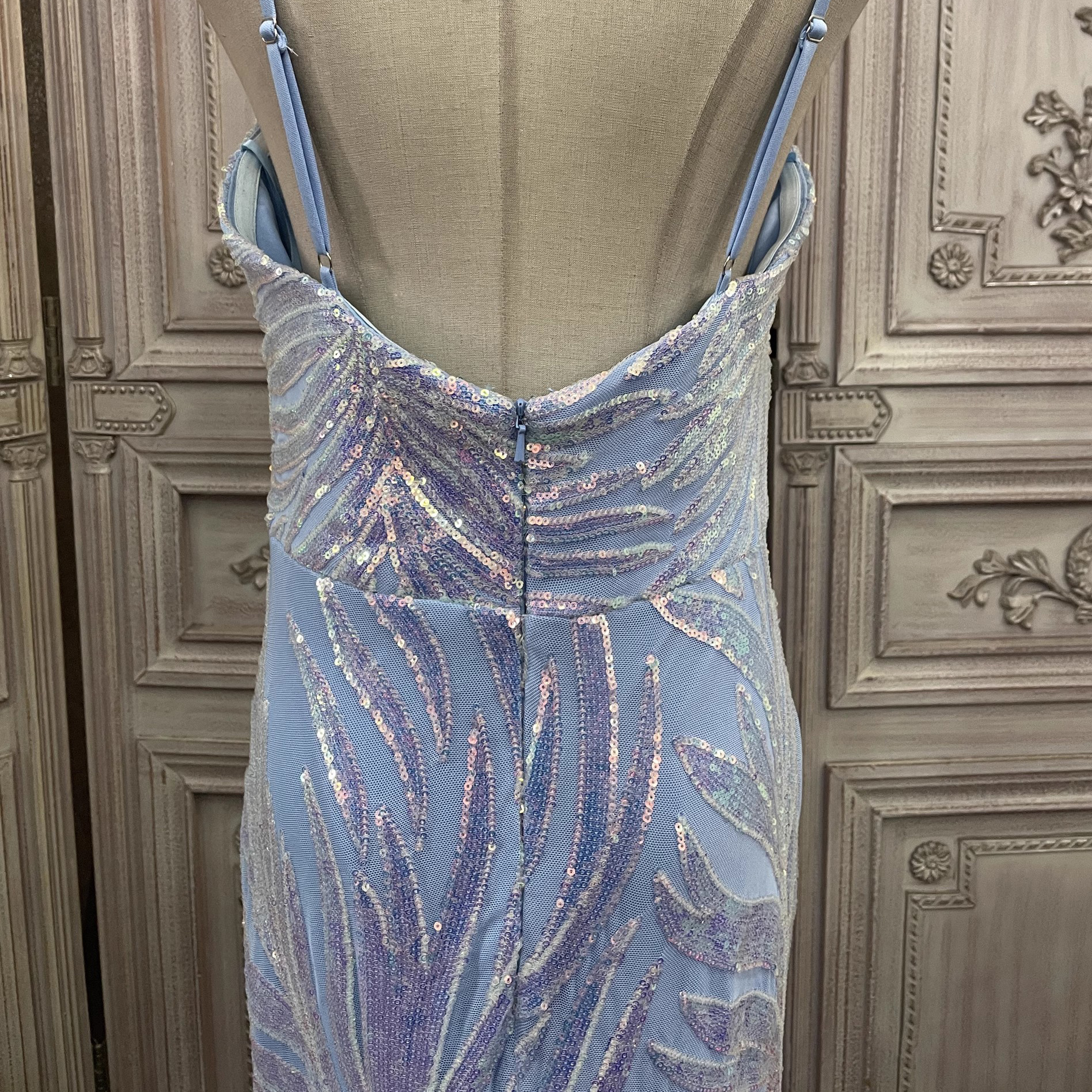 Custom Blue Sequins Halter Long Gowns Manufacturer (6)