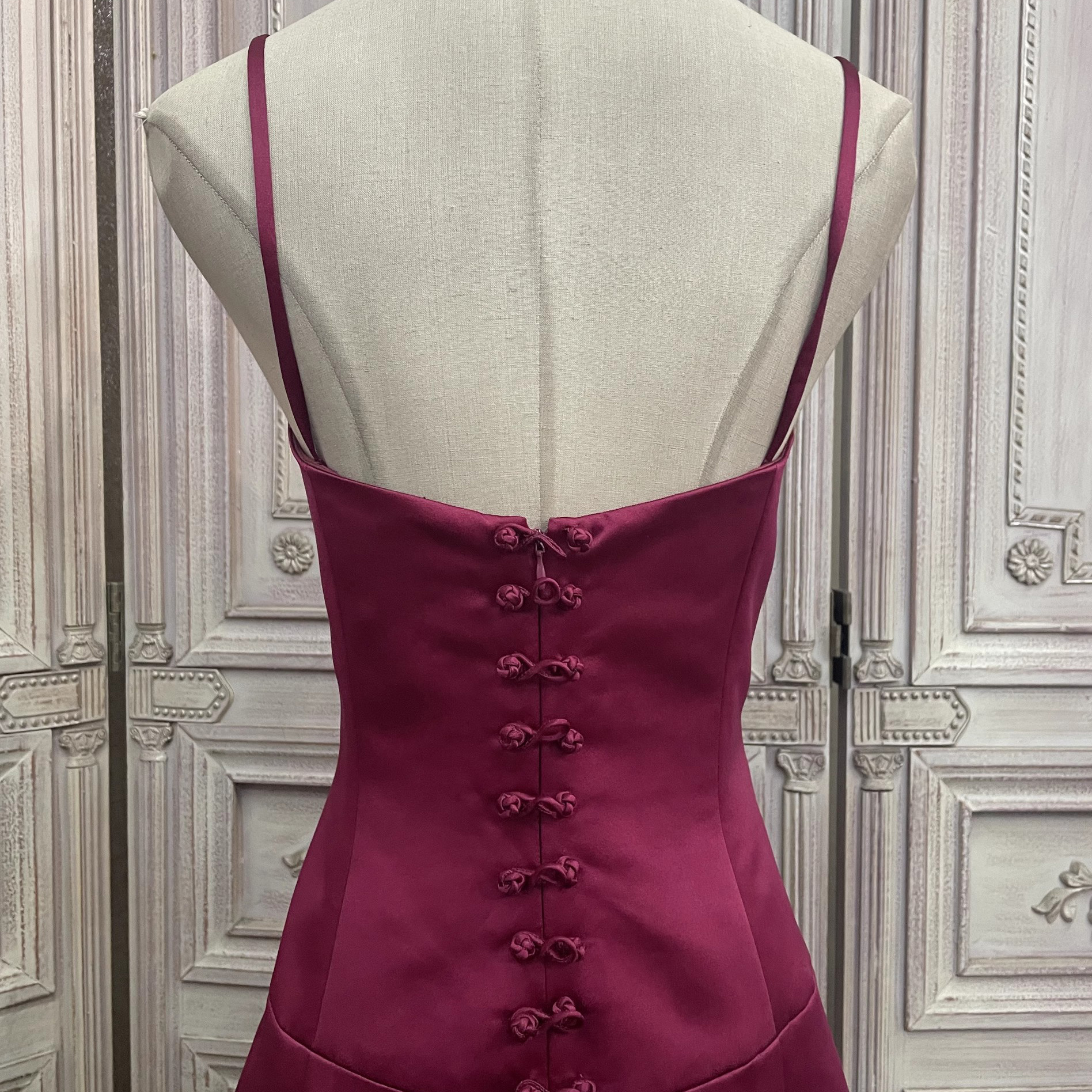 Custom Burgundy Satin Halter Simple Dresses Manufacturer (1)